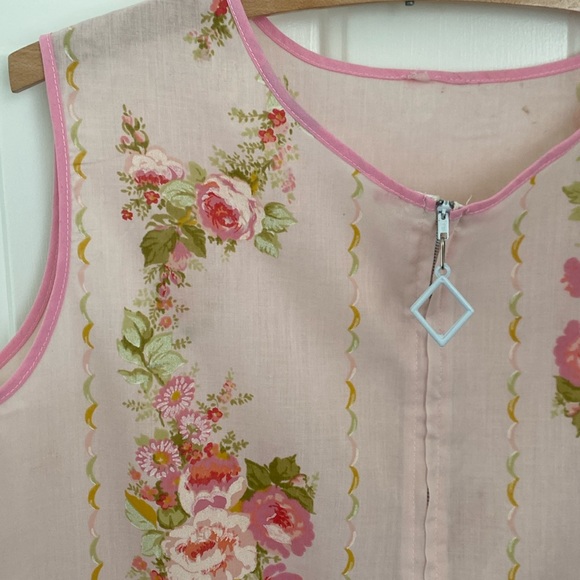 Vintage Sexy Sleeveless Floral Housedress - Retro Zipper - Size Large - Picture 1 of 12